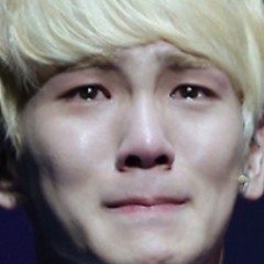 Pengen nangis dengernya.  @niisaee