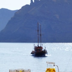 Berlayar - Sarah Humaira