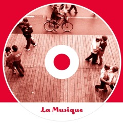 JuliJa - LES CHAMPS-ÉLYSÉES