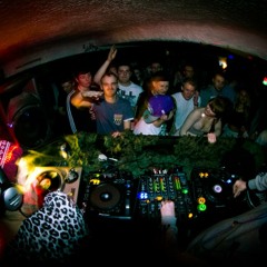 Kopeius - Me & You (FREE DOWNLOAD!)