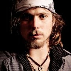 "Old Familiar Pain" - Lukas Nelson & Promise Of The Real (Live)