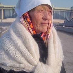 АНАМА Мәнерлеп оқушы Айнұр Әскерханқызы.