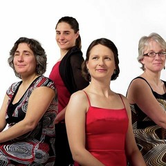 Heliand Consort Performs Live