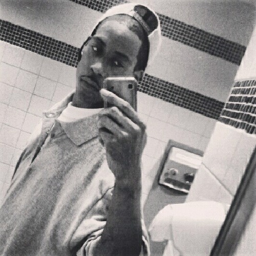 Let Me See Wat U Got...fa Da Lady Det Like To Dance In The Mirror v@Pe D@h TrOof