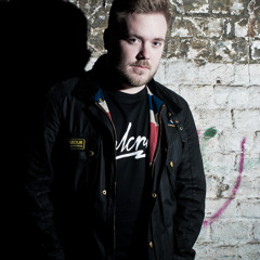 Wonderwall Medley Live