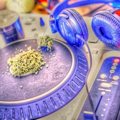 Pass Me The Green Ft. H.U.G.O & Mean