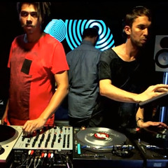 MixmagTV:VISIONQUEST in the lab (Feb 2013)