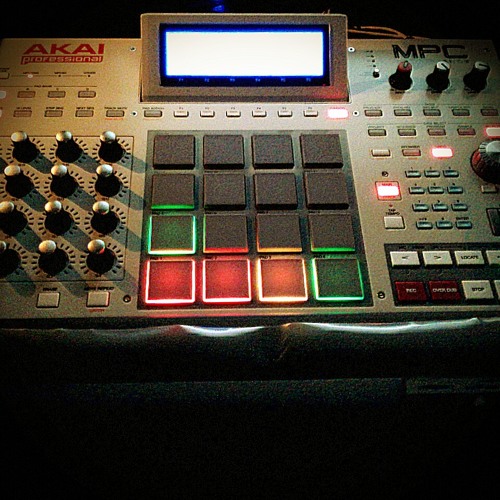 N-eiviv - Importante liberté (MPC video Youtube link in the description)