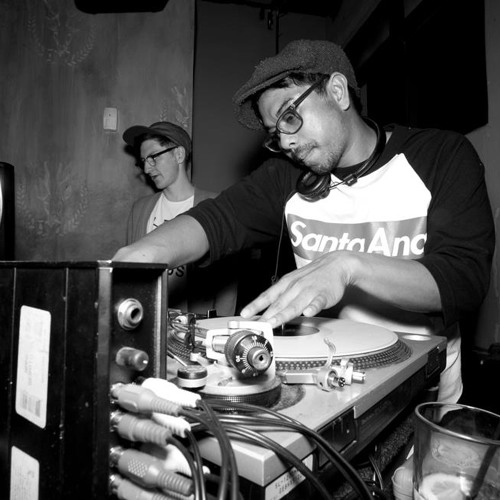 Free the Robots: B Fresh Radio Mix