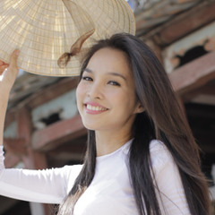 Gió Đánh Đò Đưa - Hiền Thục