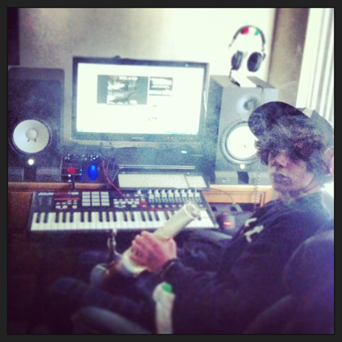 GɨNGƸ̵̡ℜDØMUֆ™ ➨ LOSING IT     ... ... ... ... ...   (PROD. EMANCIPATOR)