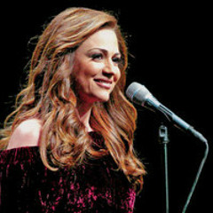 جوليا بطرس <3 <3