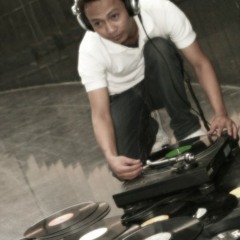 NENEKKU PAHLAWANKU - Q W33NK