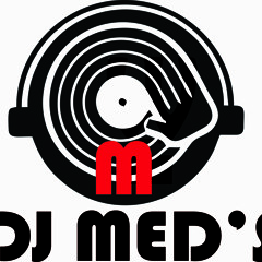 Ela bate o bumbum na agua dj meds