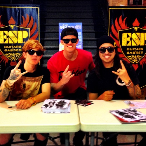 Closure Asking Alexandria