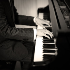 Smiling - Piano & Strings Covered by Aey Chayaboon