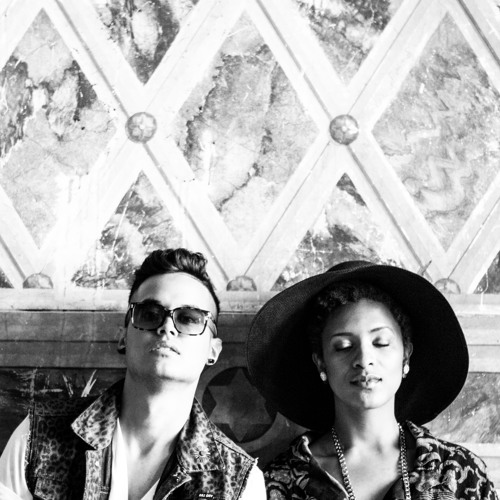 Denitia & Sene - The Nude