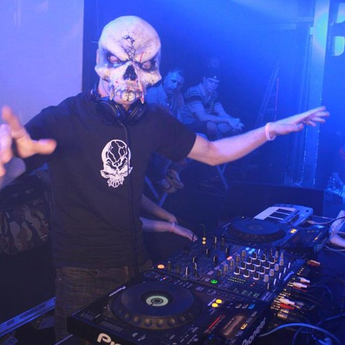 BADAZZ WARRAW PRESENTS SPECIAL GUEST F-NOIZE (ITA) ON TOXIC SICKNESS @ DARK ASYLUM EPI #5 | 23-05-13