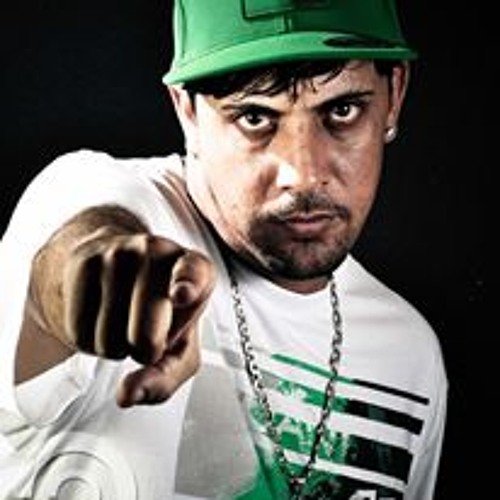 A SENHA 2013 ( Mc Hudson 22 ) RL & LC VS Beat DjBua.
