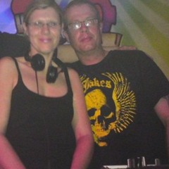 DJ Rapid presents 'The Antiques Rave Show with Skie & Squirrel' on www.jungletrain.net 18 June 2011