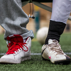 08 - Kickin' - LEiGH