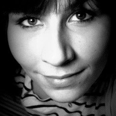 Smile - "M.J Cover" (Lyrics by Charlie Chaplin) - vocals by Miss2shoes - Piano by Per Roel