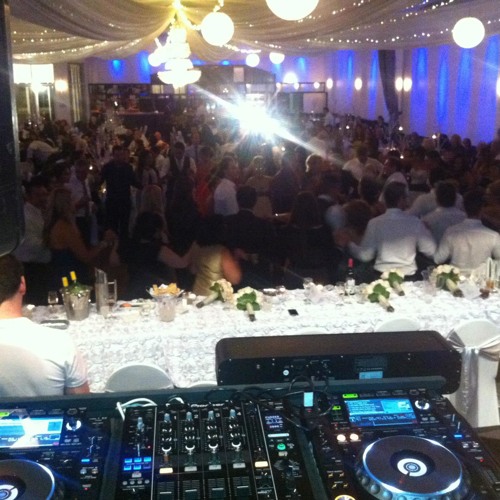 All of Greece is Dancing, Kalamatiana Ke Syrta