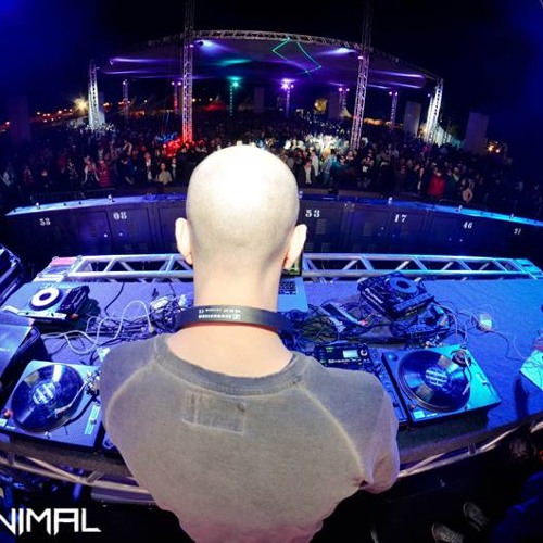 Vitor Munhoz - Warming Up - Rock me Free [FREE DOWNLOAD]