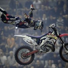 La 12 - Cuando vas a la cancha [FIESTA]