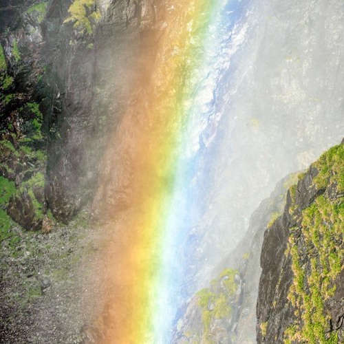 Luis Alberto Spinetta fracciòn de mi elemento en canal a