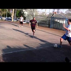 האחים צברי | ואלס עם מלשין | זה עוד יום במגרש