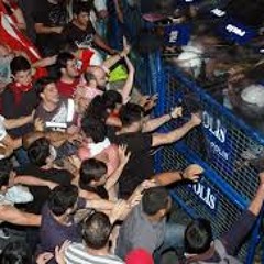 Gezi Parkında aglarım yanlız sana