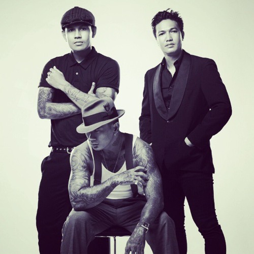 Superman Is Dead - Bulan & Ksatria (Live)