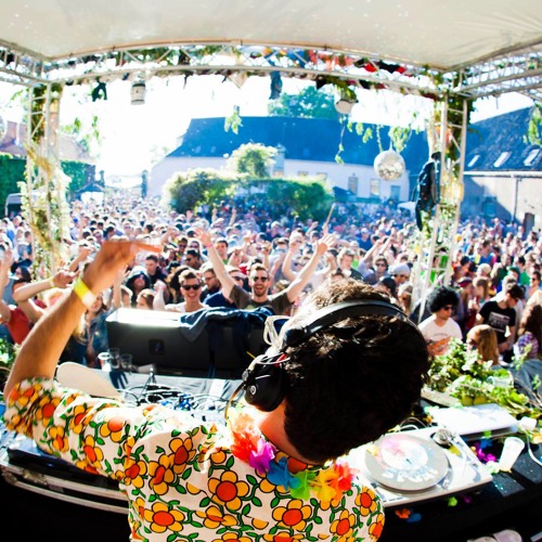 don Santos @ Thé Dansant - Flower Power (Jaurieu, 2013)