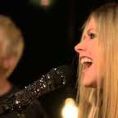 Avril Lavigne - Here's To Never Growing Up (Live Acoustic at MTV Buzzworthy)