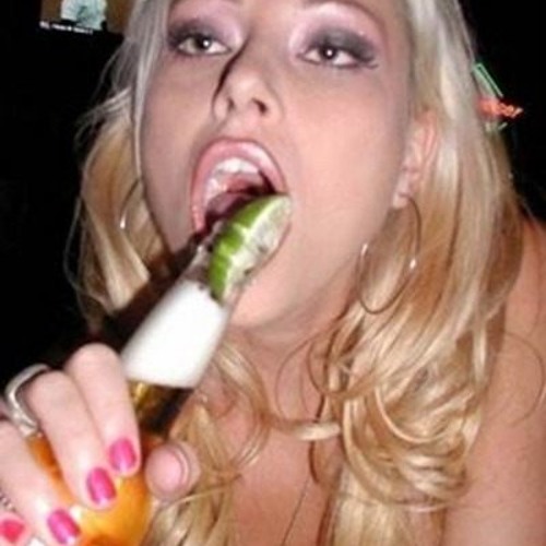 Mc Roni - Whysky é pra nóis,Tequila é pra elas (Fagner Remix)