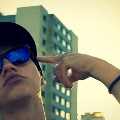 Arnick Feat Sykiattacked - Escucha y Vuela