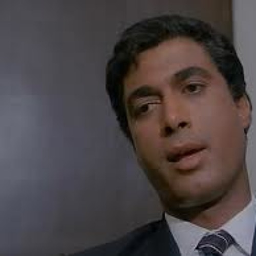 أحمد زكي البيضة والحجر