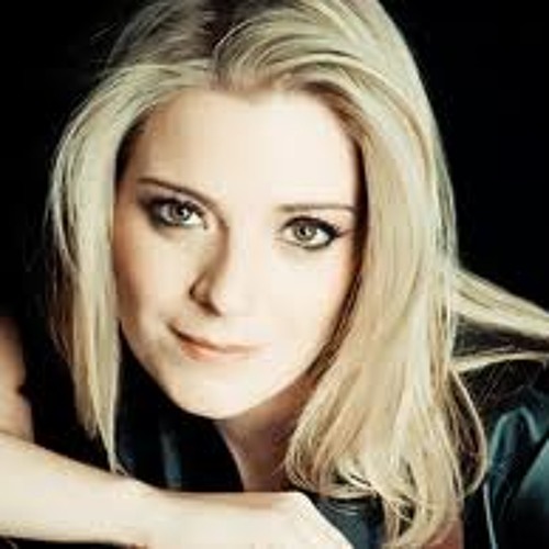 Se Eu Apenas Te Tocar - Mariana Valadão