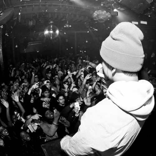 "Thunderbolt (prod. Skywlkr)" - Da$H