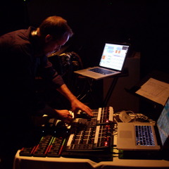 switch   (25 November 2011 - Fast Forward, Toronto)