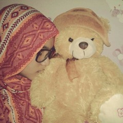 Larut Dalam Keegoisanmu - rayendap  at Bukit Billabong Jaya