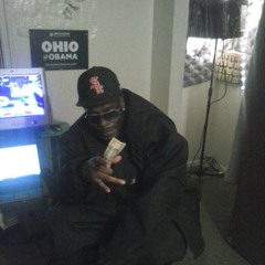 Twon Tweez Now You Know Ft Big Mike Robbieteam AvethaGrizz,Arianna AkA Lady at On Booth AV3