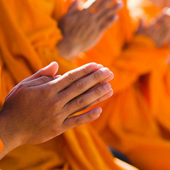 Tibetan Buddhist Monks - OM Mantra Chant