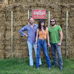 Nicki Bluhm Interview