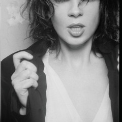 Shirley Manson - In the snow