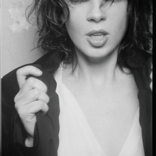 Shirley Manson - In the snow