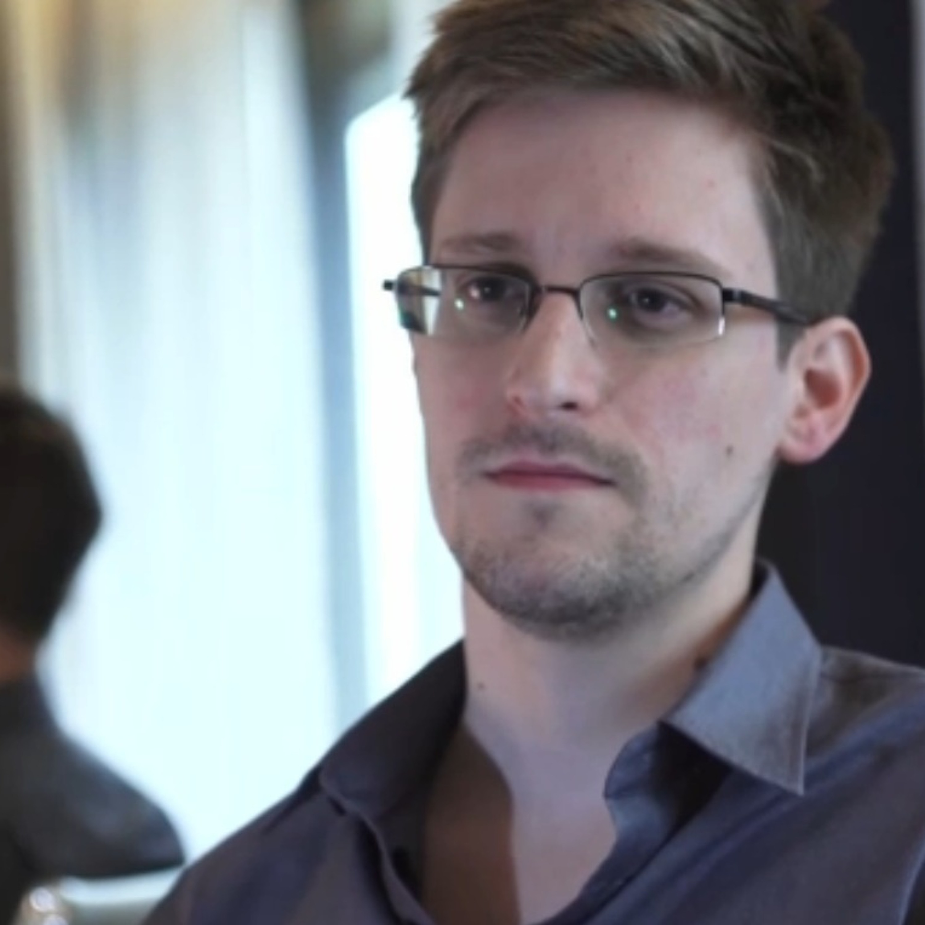 Edward Snowden y el programa de espionaje inconstitucional de Estados Unidos episode artwork