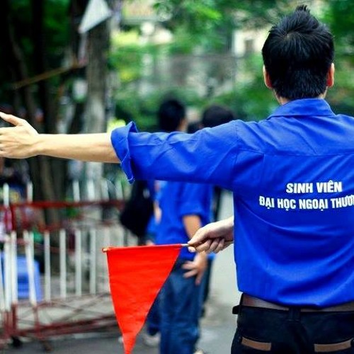 Làm tình nguyện hết mình
