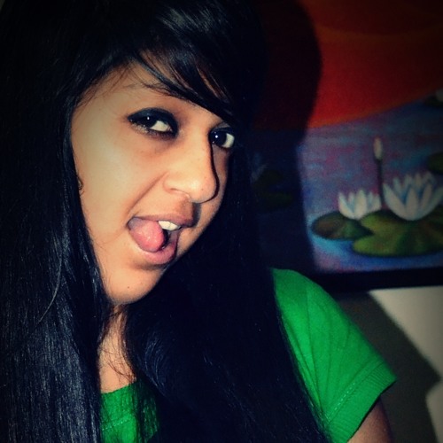 Gulabi ankhen jo teri dekhi ;)